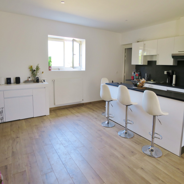 Offres de location Maison Joyeux 01800